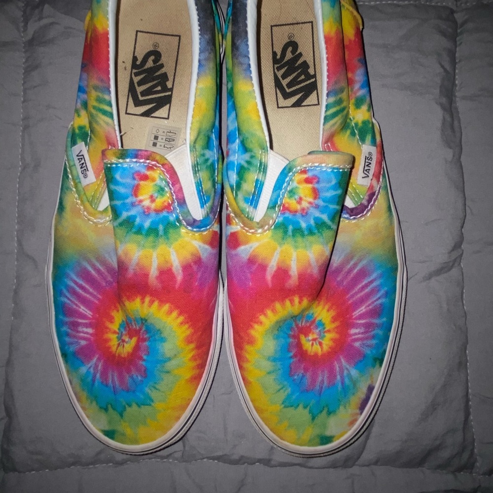 VANS - Picture 4 of 6